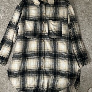 Carly Jean Los Angeles Plaid Button Down Shirt - Black and Cream